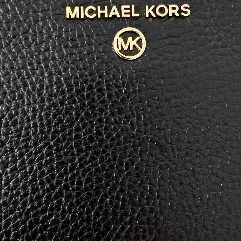 NWT MICHAEL KORS LARGE ZIP CHARM CLUTCH WRISTLET - Picture 2 of 10